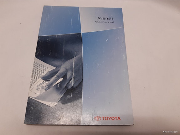 Englanninkielinen Toyota Avensis käyttöohjekirja