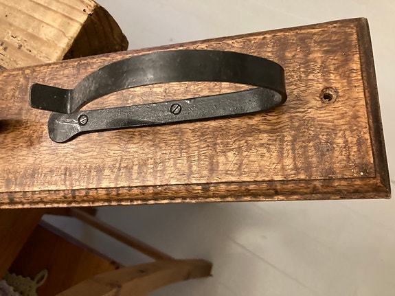 Naulakko koukuilla, leveys 73 cm