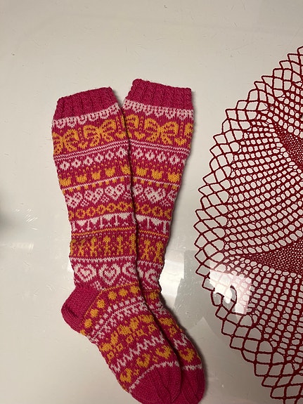 Pitkät villasukat noin 38-40