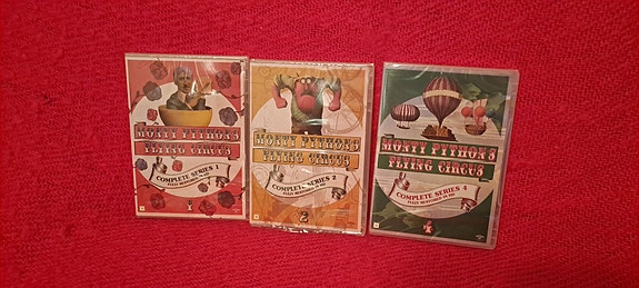 Monty Python Flying Circus, kaudet 1, 2 ja 4