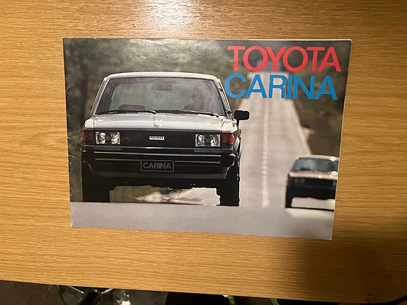 Toyota Carina esite