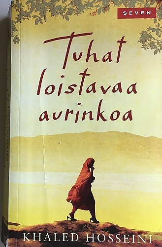Tuhat loistavaa aurinkoa, Khaled Hosseini