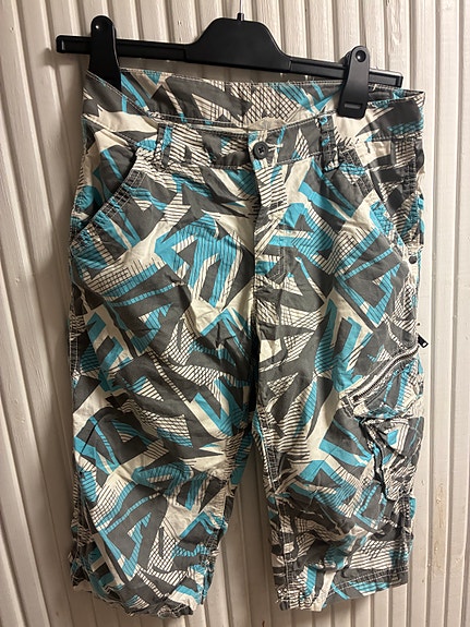 H&M poikien shortsit 164