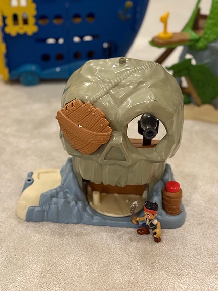 Disney Jake merirosvon pääkalloluola
