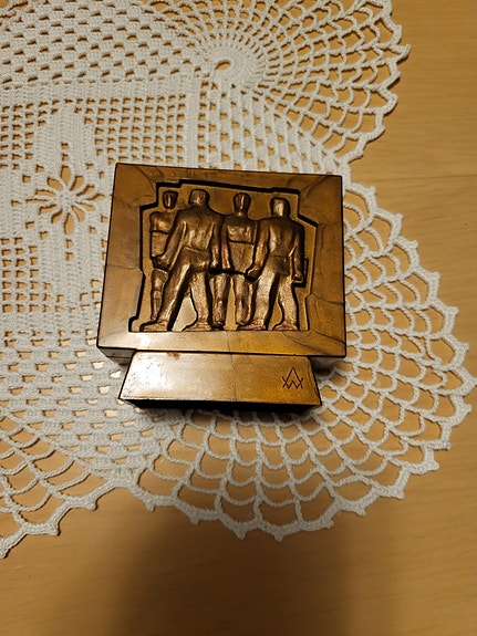 Vanha säästölipas