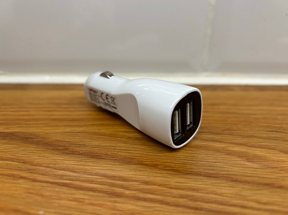 12v autolaturi