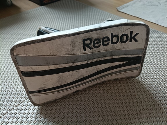 Reebok sr maalivahdin kilpi