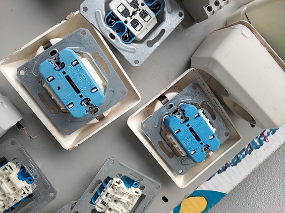 Product image 9 of 10
