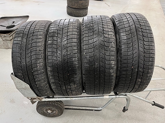 Michelin X-Ice 225/55R17 kitkarenkaat