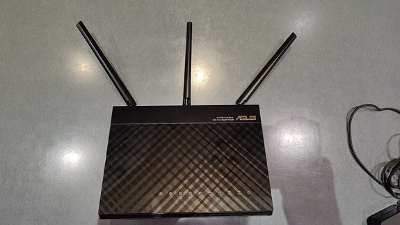 Asus AC1900 Dual Band Reititin