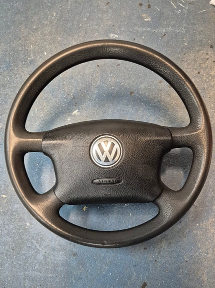Ohjauspyörä VW Golf IV