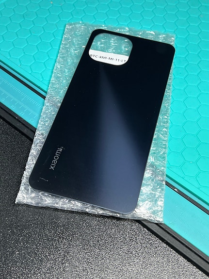 Xiaomi Mi 11 Lite takakansi (musta)