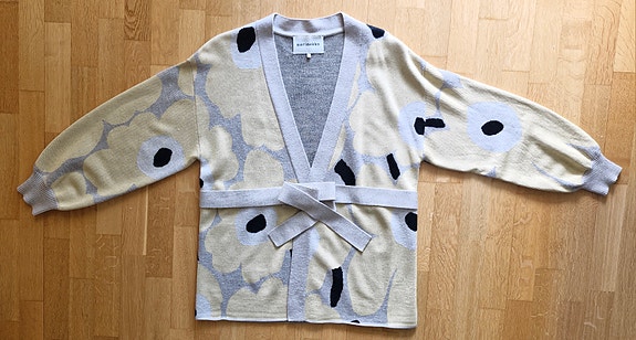 Marimekko Uneksuva unikko neuletakki