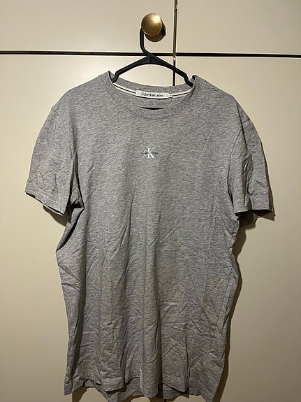 Calvin Klein XL harmaa puuvillainen miesten t-paita