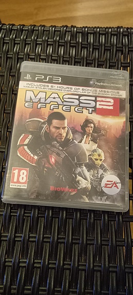 PS3 MASS EFFECT 2-peli