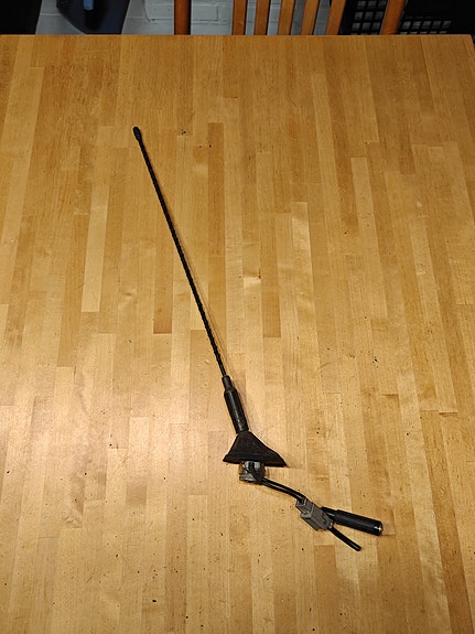 Nissan Primera P12 antenni