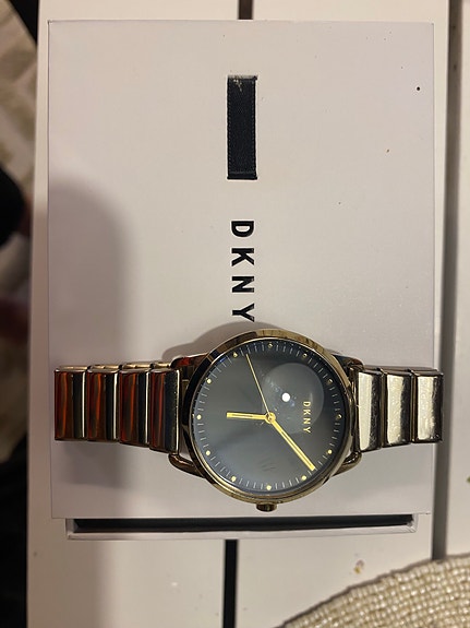 DKNY Greenpoint NY2755 kello