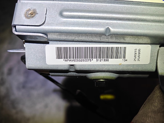 Nissan Primera P12 airbag
