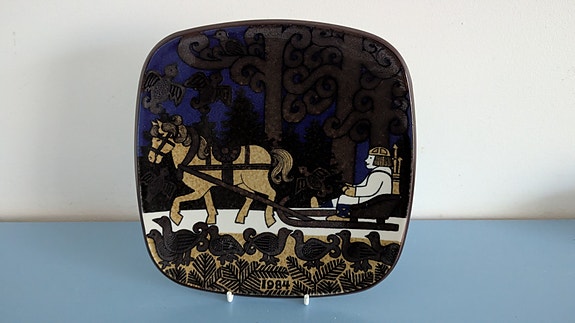 Arabia Kalevala Vuosilautanen 1984 (Raija Uosikkinen)