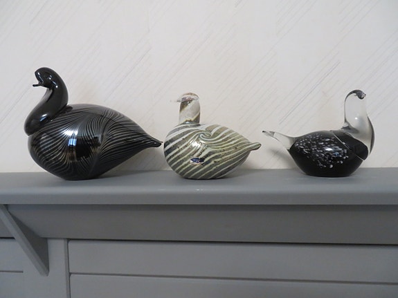 Kotimaiset lasilinnut: Nuutajärvi 1793 ,Studiolasi, Finis hand made  glass.