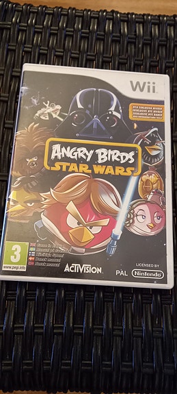 Wii ANGRY BIRDS STAR WARS-PELI