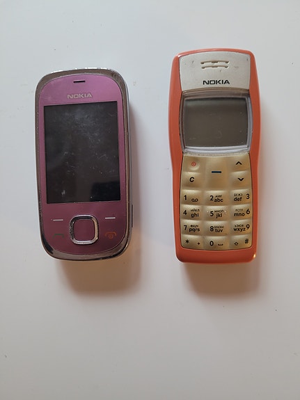 Nokia 7230 kännykkä