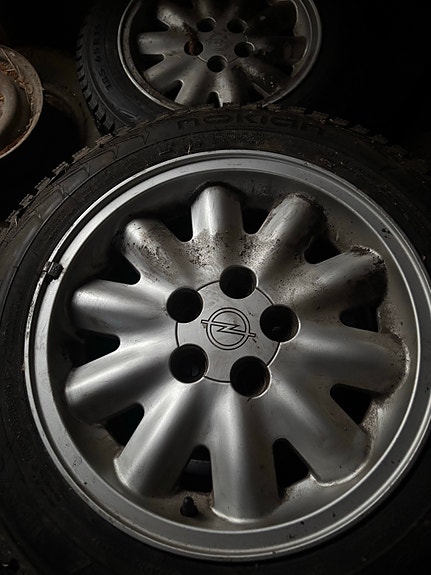 Opel Omega 3000 vanteet