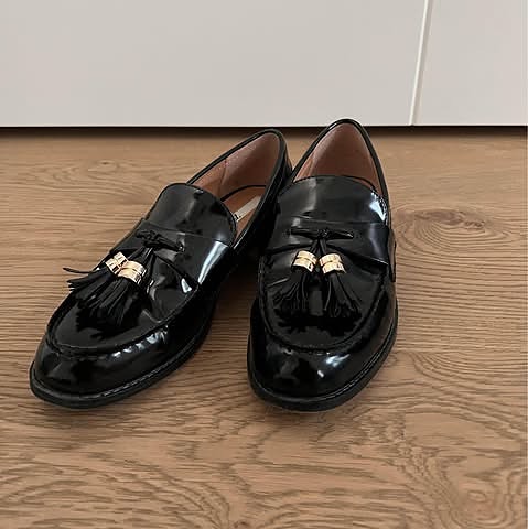 Zara Loaferit 37 musta