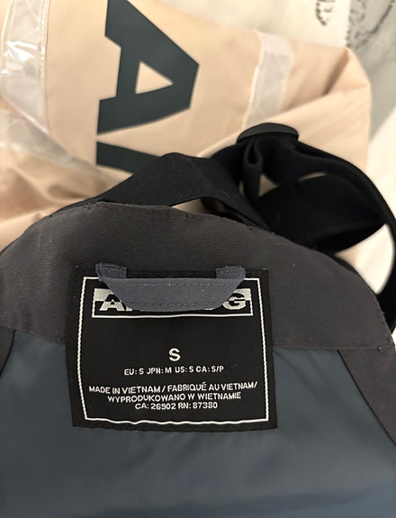 Product image 9 of 10