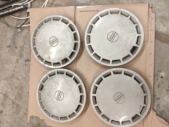 Volvo pölykapselit 13"
