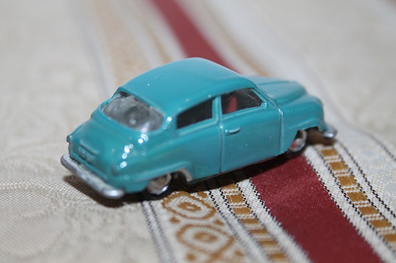 Saab 96 60-luku lelu vanha pikkuauto EKO Espanja 1/86 leikkiauto vintage 1:86