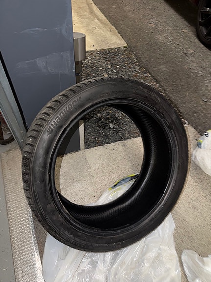 Hankook winter icept evo3 kitkat 285/40R21