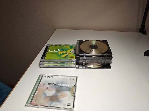 CD-R levyjä 17 kpl