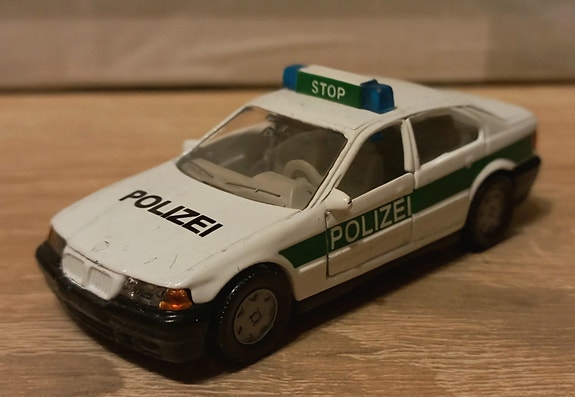 SIKU BMW 320i Polizei e36