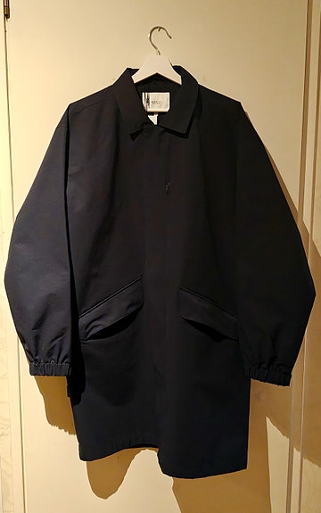 Makia Elias Mac Navy Blue pitkä sadetakki, koko L. Uusi ja käyttämätön!