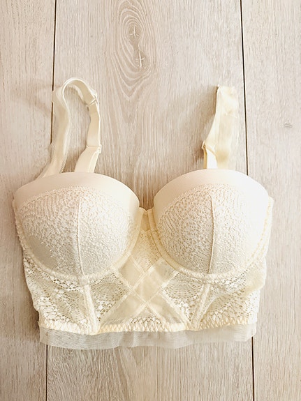 Calvin Klein kermanvalkoinen korsetti / rintaliivit 70d