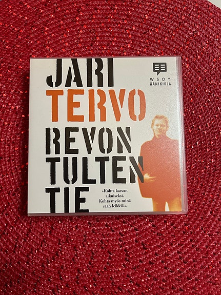 Jari Tervo Revontultentie kirja