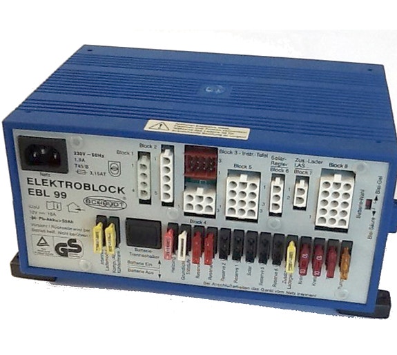 Elektroblock EBL99 -matkailuauton sähkökeskusyksikkö.