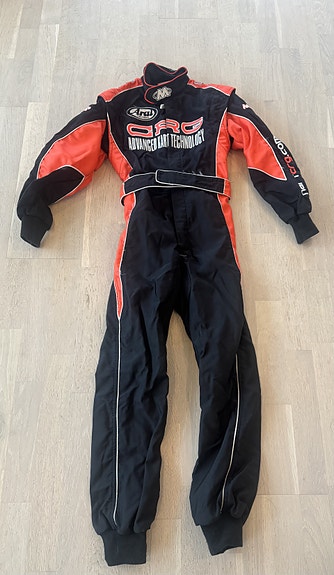 Karting -ajovarusteet (ajopuku, niskasuoja), lasten