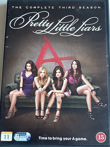 Pretty Little Liars. Kolmas kausi 6 Dvd. Voidaan postittaa