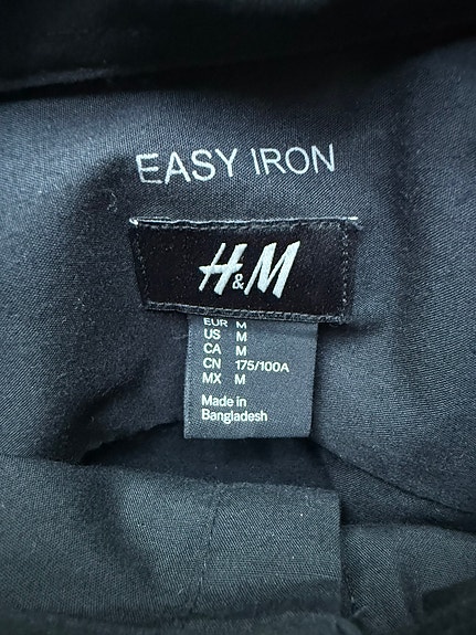 H&M - miesten musta kauluspaita