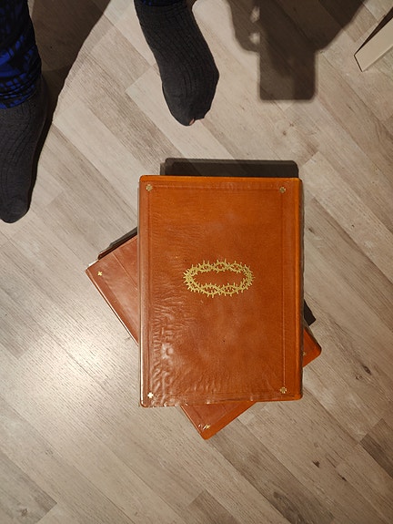 Product image 1 of 8