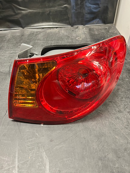 Takavalo Hyundai Elantra oikea