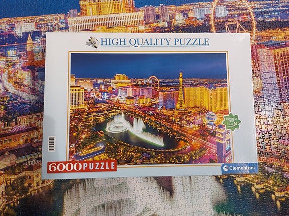 Palapeli 6000 palaa