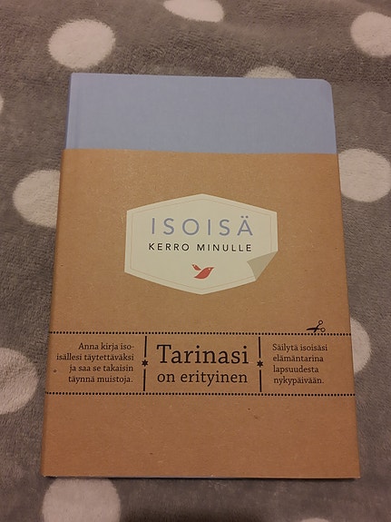 Itsetäytettävä kirja "Isoisä kerro minulle"