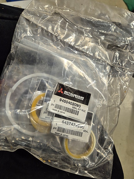 CAT - MITSUBISHI 94504-02090 SEAL KIT - HYDRAULIC CYLINDER