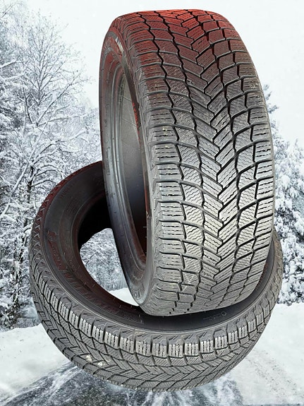 Lamellirenkaat Michelin X-Ice Snow DOT 2020 235/55 R17 103 H H 103
