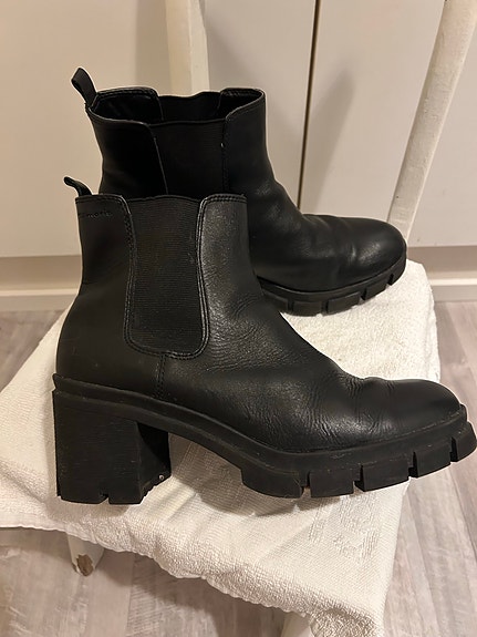 Tamaris saapikkaat koko 40