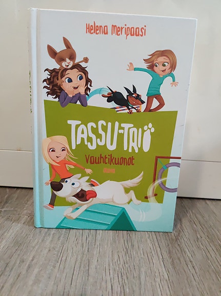 Helena Meripaasi Tassu-Trio Vauhtikuonot Lastenkirja