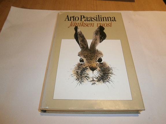 Jäniksen vuosi Arto Paasilinna